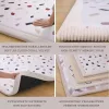 Hakuna Matte memóriahabos puha gyerekszőnyeg 150x200 cm - Négyzetek #HM-CP-200-150-SQ