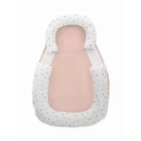   Kikkaboo babapozicionáló memóriahabos hypoallergén legurulás gátlós #60x40x8cm #Rózsaszín szívecskék