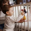 Babyono függő csörgő kontrasztos színekkel MOUSE 1676