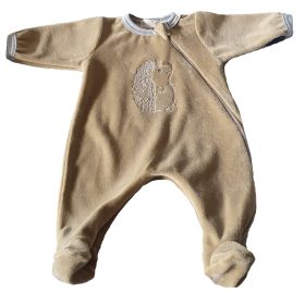   Wikids plüss hosszú ujjú cipzáras rugi #56 mogyoró süni